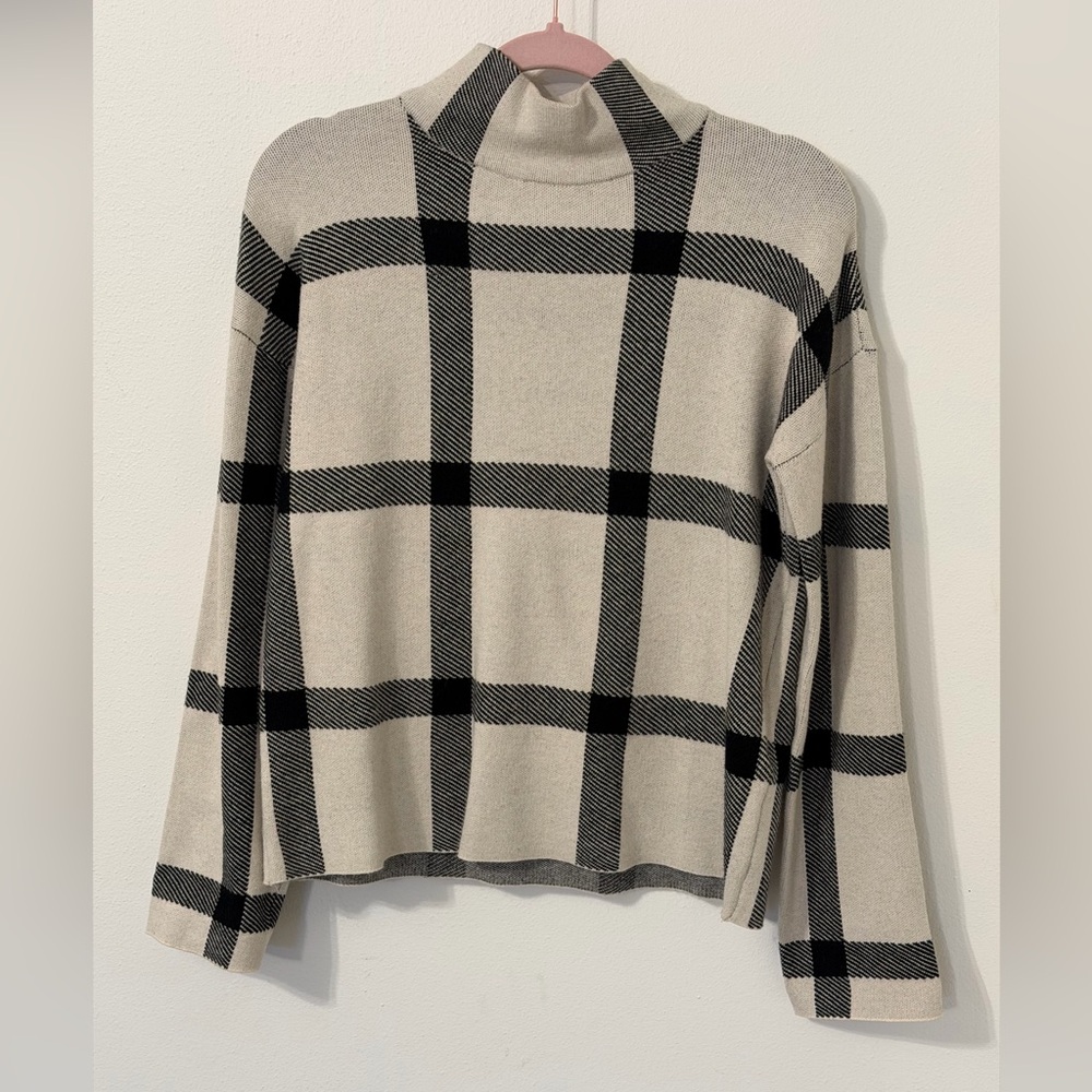 Vero Moda Women’s white and black turtle neck pullover sweater size small - Picture 2 of 8